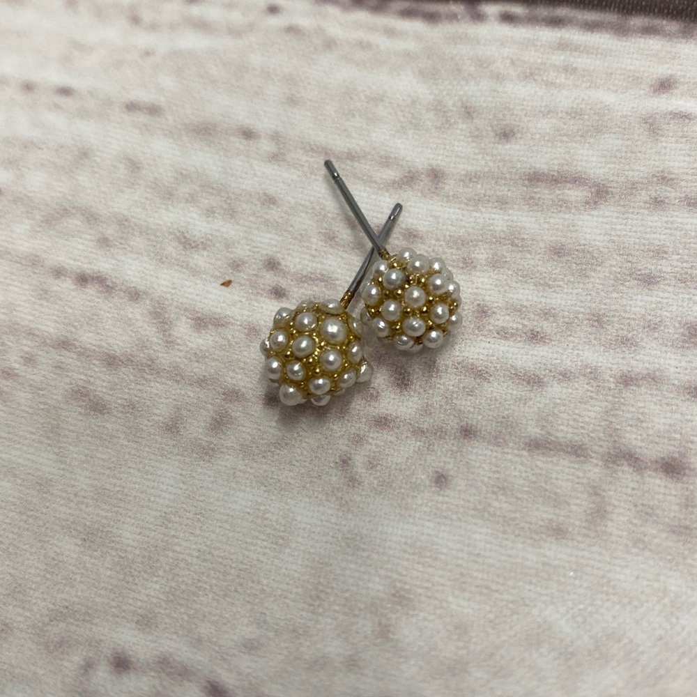 Beautiful Pearl Cluster Earrings by Ann Taylor!